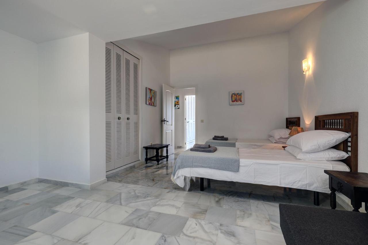 Quaint 2 Bedroom Townhouse With Pool Close To Sea! Benalmádena Exterior foto